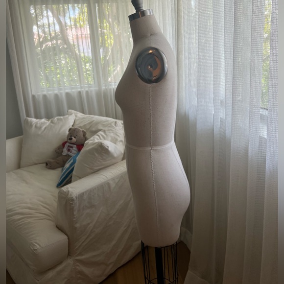 Dress Form Size 4 - Picture 3 of 7